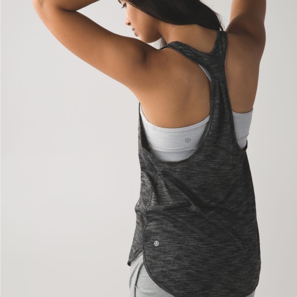 Lululemon 105 F Singlet Racerback Grey Scalloped Edges Size 8